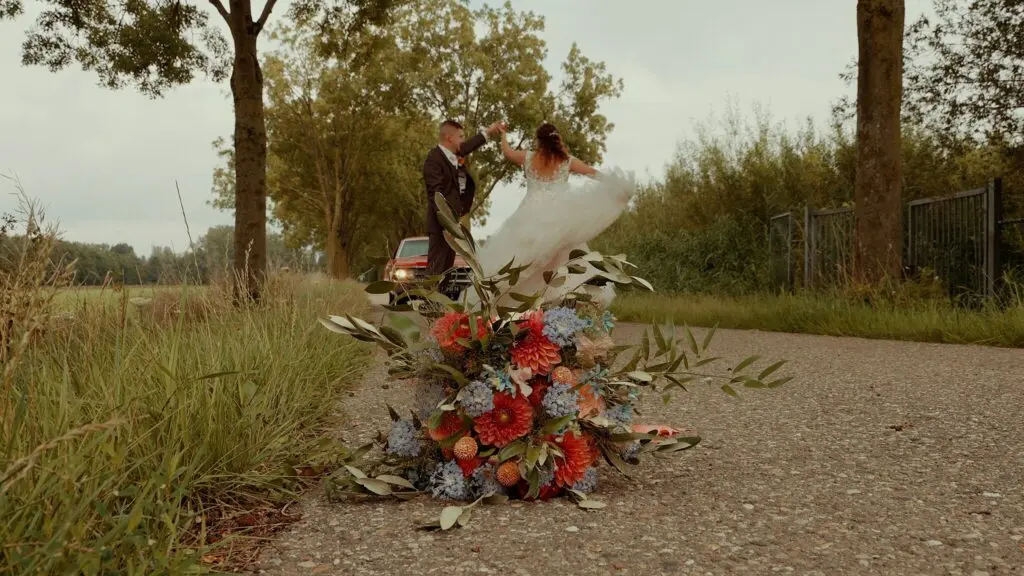 Trouwfilm Vianen - Vreugdedansje in de morgen - Cinemora.